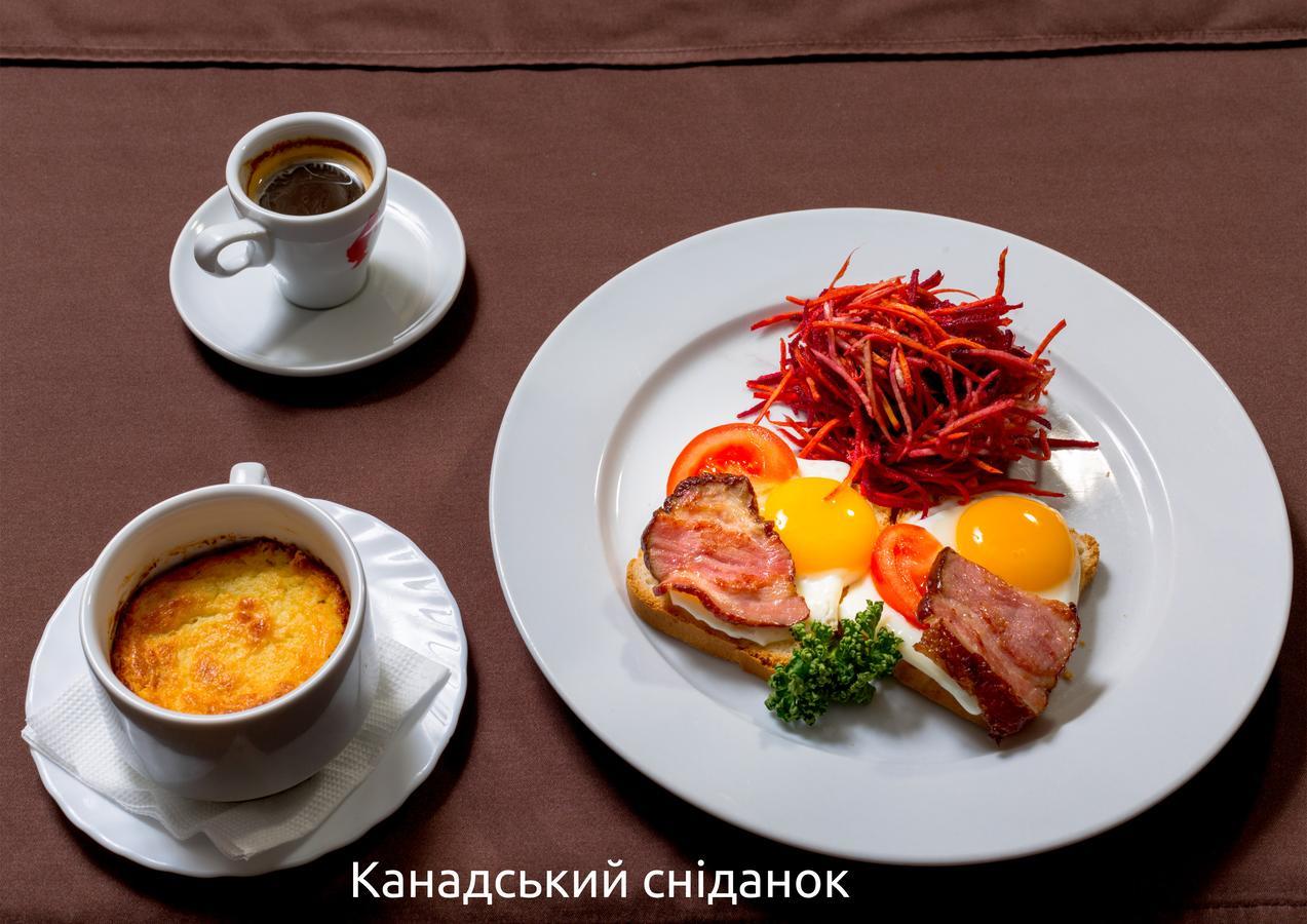 Gala Hotel Камианец-Подилский Екстериор снимка